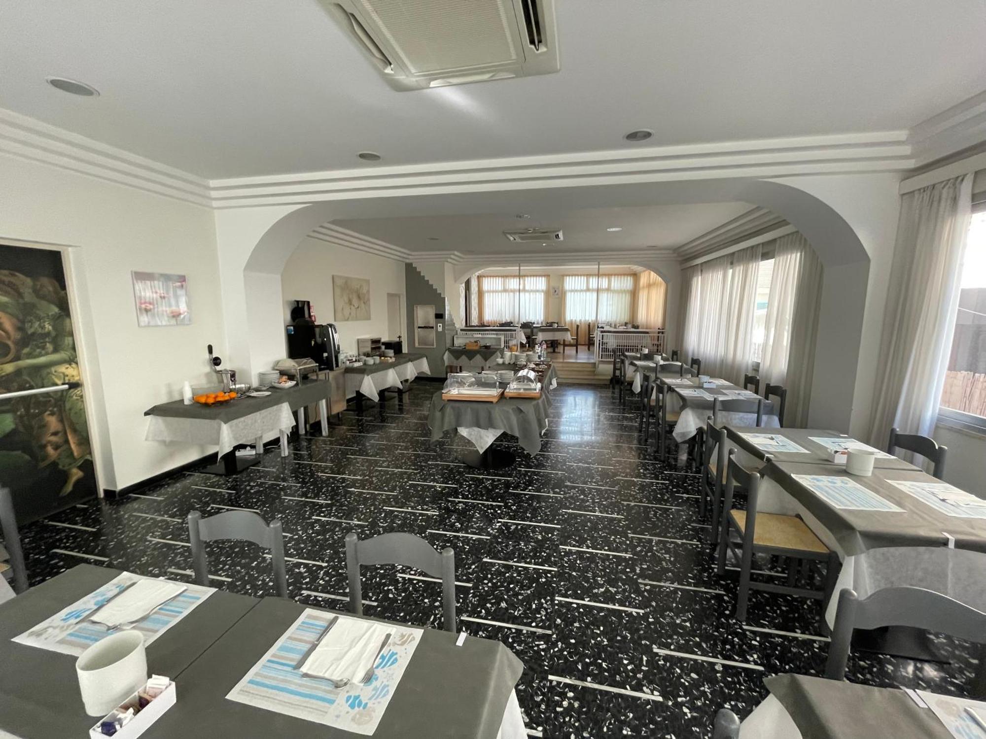 Hotel D'Annunzio Cattolica Zewnętrze zdjęcie